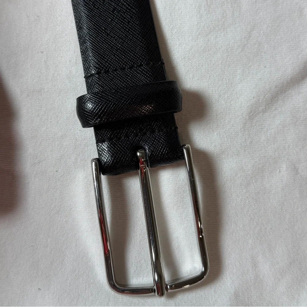 Like New Nordstrom Size 36 Genuine Leather Black Textured Designer Belt